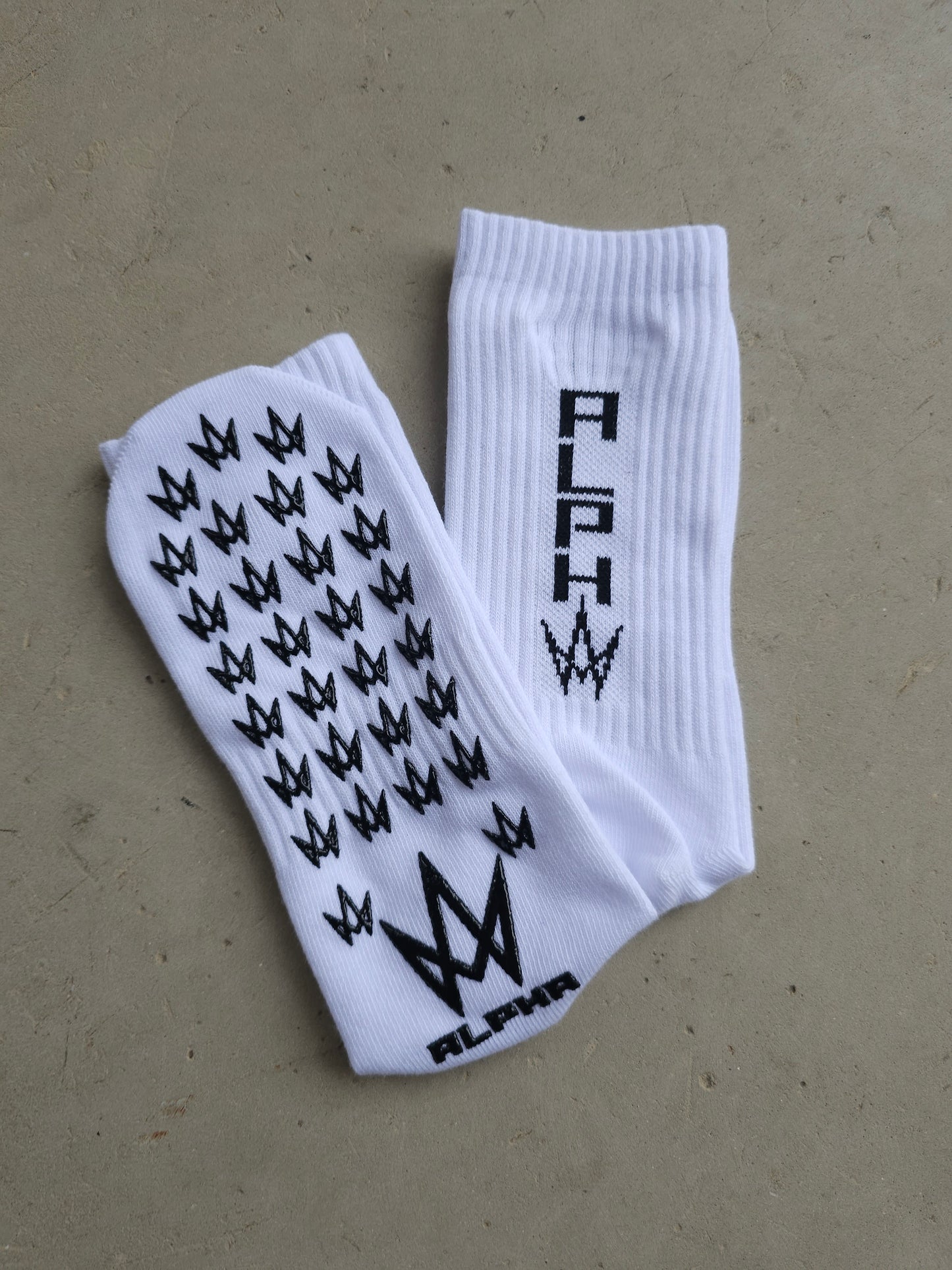 ALPHA TRAINERS SOCKS (Regular Grip Socks) (WHITE)