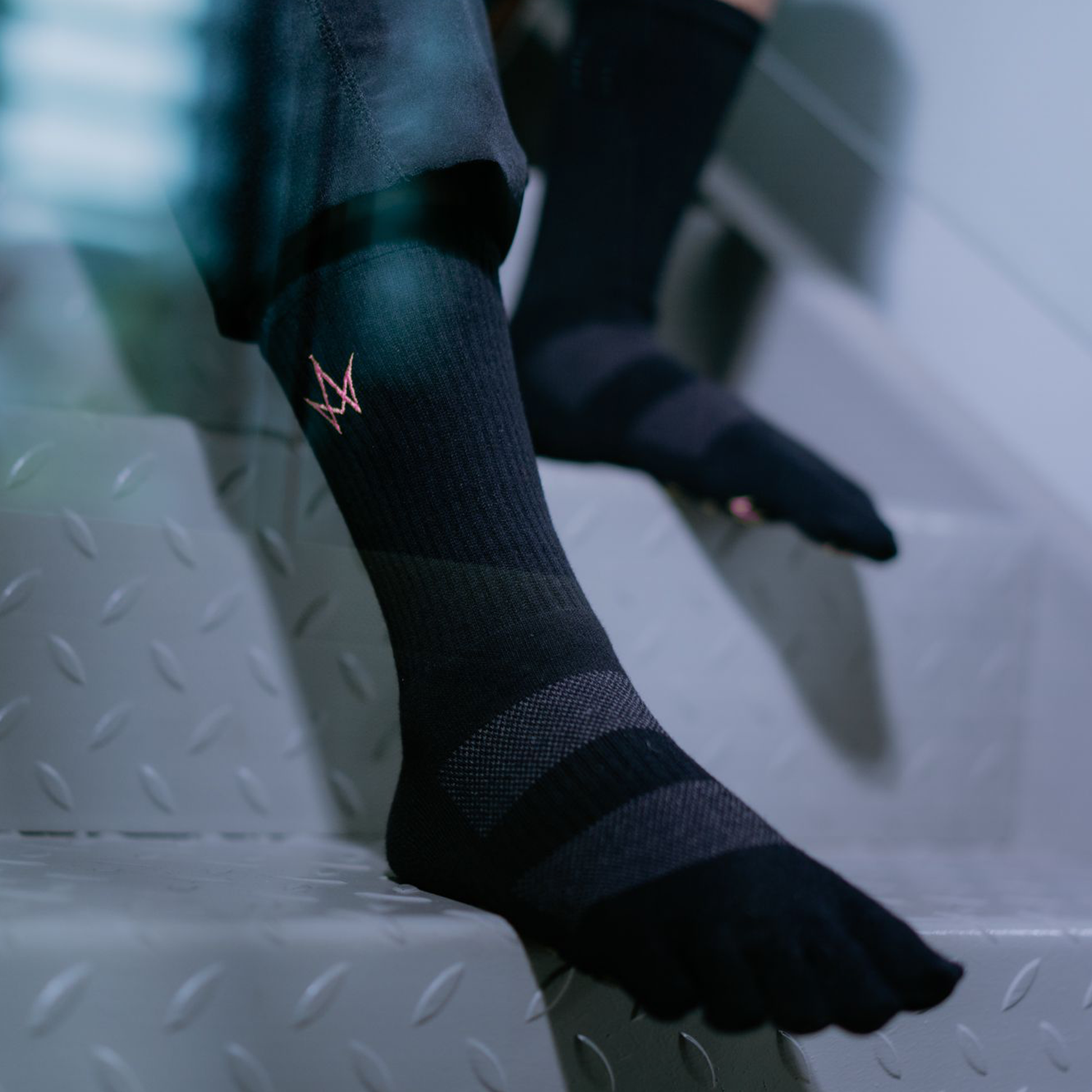 ALPHA 5s (Toe Grip Socks)(Blush)