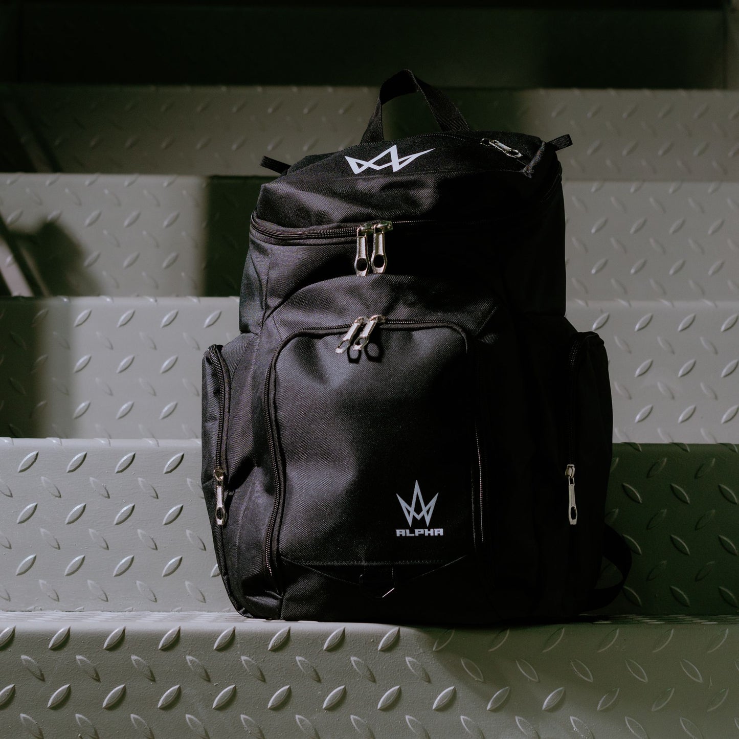 ALPHA BACKPACKER (Black Zipper)